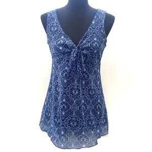 New York & Company Women's Blue V-Neck Sleeveless Blouse